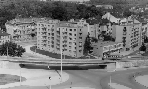 D128 Most tramvajové dráhy ve Veletržní ulici 